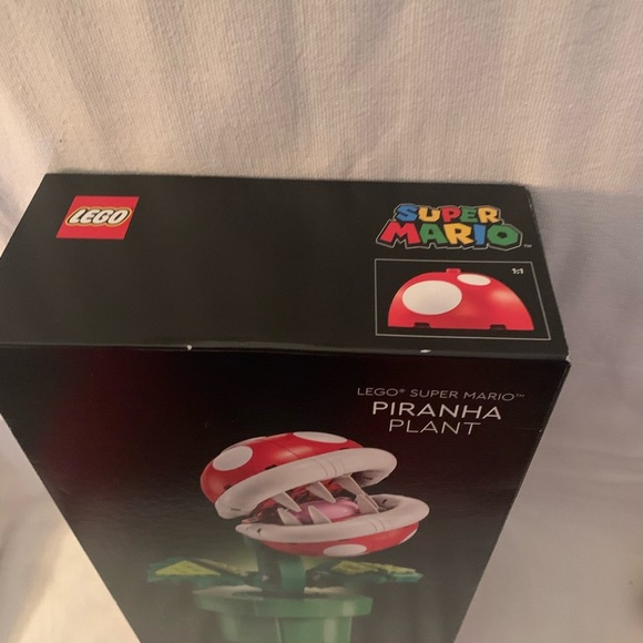 NIB LEGO Super Mario Piranha Plant Set - Red, Green, White - Picture 3 of 5